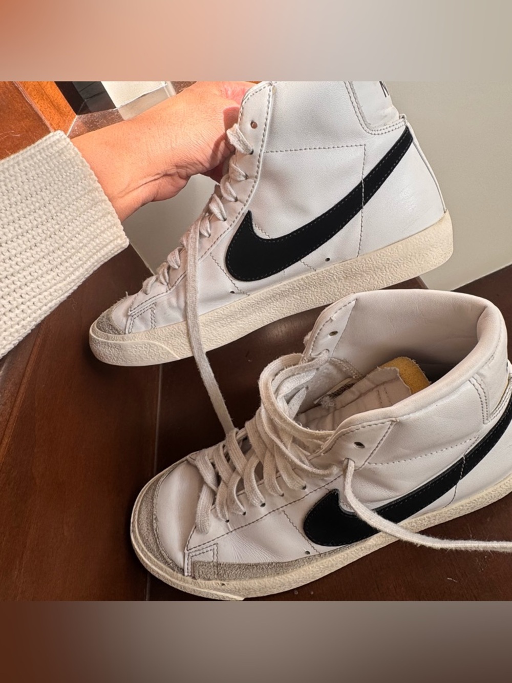NIKE - Picture 6 of 6